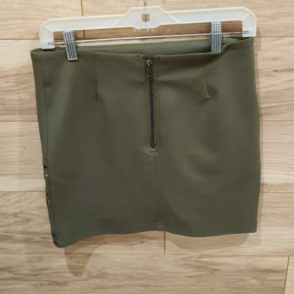 Dunes mini skirt S/M - Picture 2 of 3